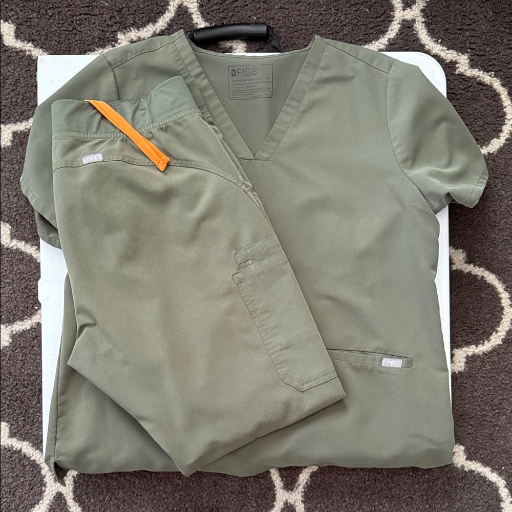 Moss Green Scrub Set by Figs